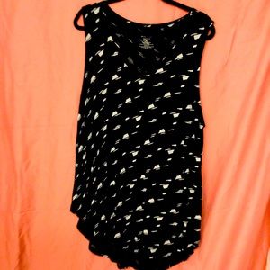 Black and White sleeveless top.